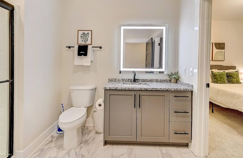 Olde Towne East Apartment | FRONTDESK 534 E Rich St Apts Downtown Columbus