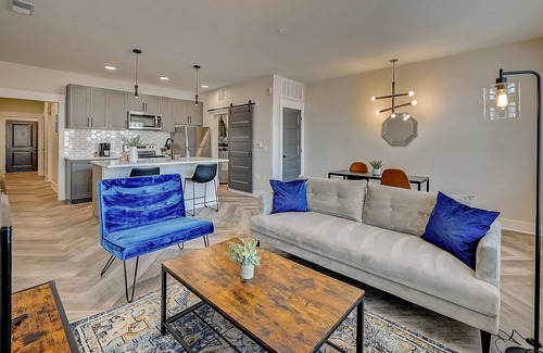 Olde Towne East Apartment | FRONTDESK 534 E Rich St Apts Downtown Columbus