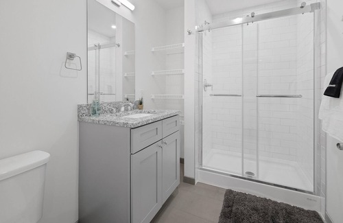 Cultural District Apartment | Frontdesk | Convenient 1 BR Downtown