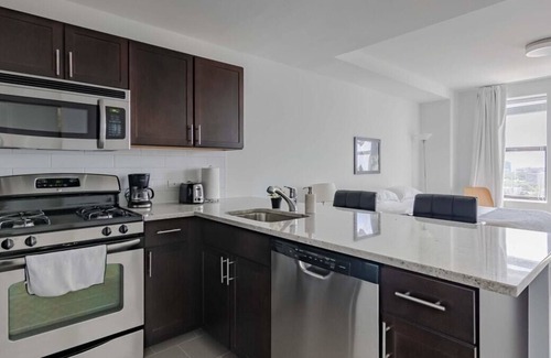 East Hyde Park Apartment | Frontdesk | Debonair Studio Apt with City View