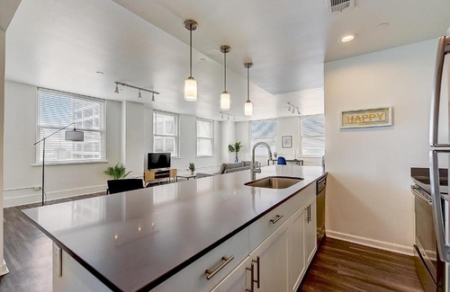 Downtown Fort Worth Apartment | FRONTDESK Historic Electric Bldg Apts Downtown Fort Worth