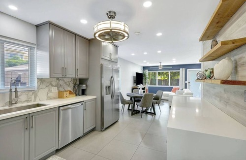 Poinsettia Heights House | Ft. Lauderdale Getaway w/Hot Tub!