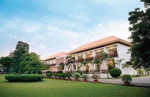 San Sai Resort | Fueng Fah Riverside Gardens Resort