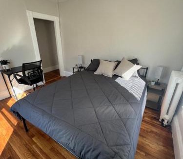Lynn Apartment | Full Apartment in Lynn - Fits 5 people
