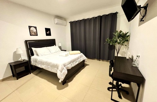 Cerro Gordo Apartment | Full apartment w/Kitchen, A/C, WIFI and 1 min to the Beach