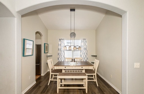 Tuscan Ridge House | Full Home in New Community Sleeps 8! Heated Pool and Pet Friendly!