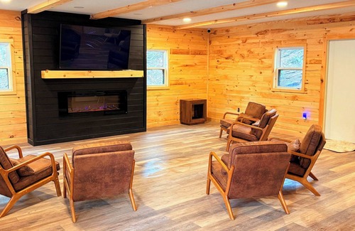 Wellsboro House | Full Hookup 50amp Back-in up to 34Ft *O*
