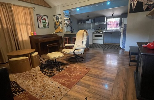 Tahlequah House | Full, private, artsy, cozy, creek-side home!