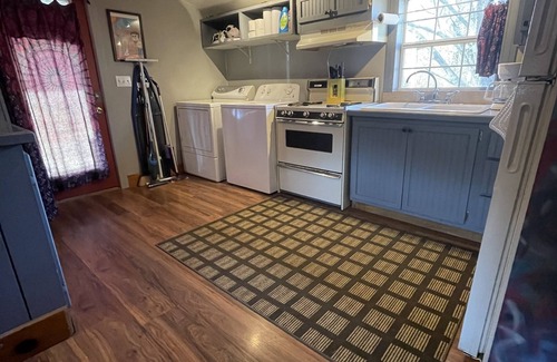 Tahlequah House | Full, private, artsy, cozy, creek-side home!