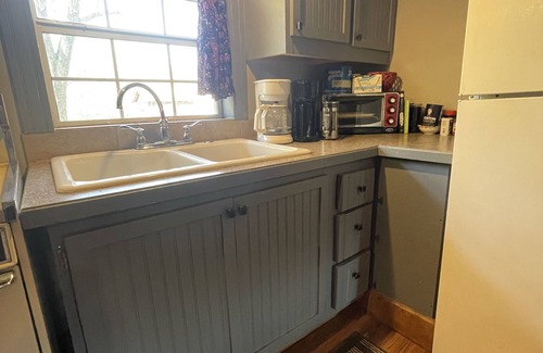 Tahlequah House | Full, private, artsy, cozy, creek-side home!