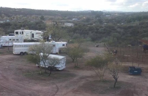 Wickenburg RV Rental | Full RV Hookup with Two Covered Horse Stalls (BYO fully contained RV, SP1)