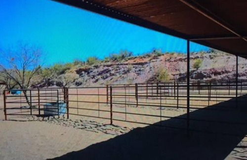 Wickenburg RV Rental | Full RV Hookup with Two Covered Horse Stalls (BYO fully contained RV, SP1)