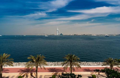 Palm Jumeirah Apartment | FULL SEA VIEW Burj AlArab and Burj Khalifa, Private Beach, 5 Stars Resort The Palm Jumeirah