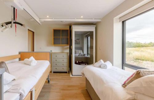 Moreton Valence House | Fully Accessible-Disabled Adapted-Hot Tub-Pets