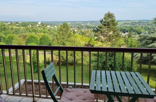 Montrichard Val de Cher Apartment | Fully equipped studio with balcony