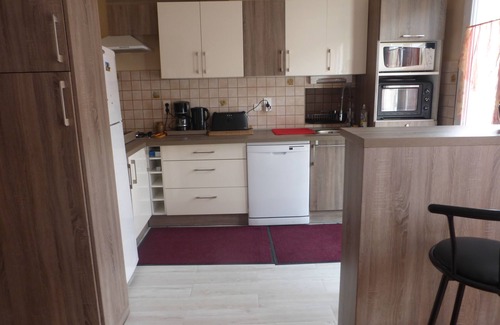 Saint-Cere Apartment | Fully equipped apartment in the center of town, no pets allowed
