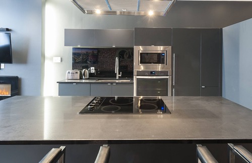 Milton Park Apartment | Fully Equipped Apartment near Mont-Royal