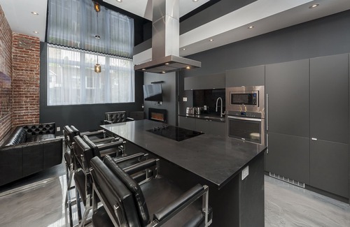 Milton Park Apartment | Fully Equipped Apartment near Mont-Royal