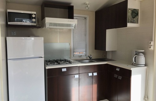 Vic-la-Gardiole House | Fully-equipped mobile-home rental in campsite 4* for up to 4 people.