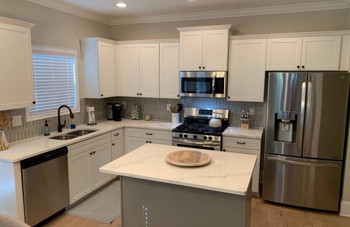Acworth House | Fully Fenced & Fitted 4BR Near LakePoint Sports