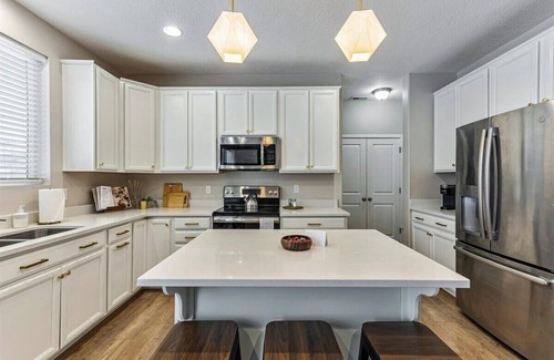 American Fork House | Fully Fenced, Grass Backyard, Pet Friendly!