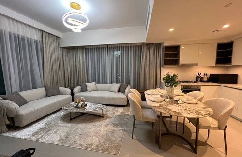 Bur Dubai Apartment | Fully Furnish & Luxury 2BR Apartment in Downtown Dubai available for Rent