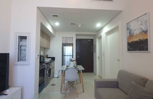 Dubai Sports City Apartment | Fully-furnished 1 Bedroom Apartment