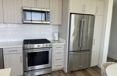 East Village House | Fully furnished high-rise with the most breathtaking views of San Diego & Petco