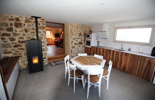 Castelnau-de-Mandailles House | Fully renovated cottage at the gates of Aubrac with views of the Lot valley