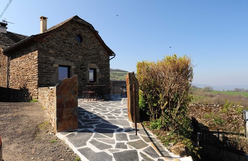 Castelnau-de-Mandailles House | Fully renovated cottage at the gates of Aubrac with views of the Lot valley