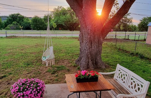 South Tulsa House | Fully remodel, A pool table, Riverside, The GATHERING PLACE and Brookside .