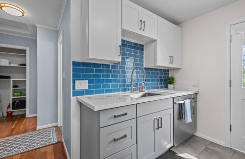 Highline House | Fully Remodeled Bungalow in Prime Location!