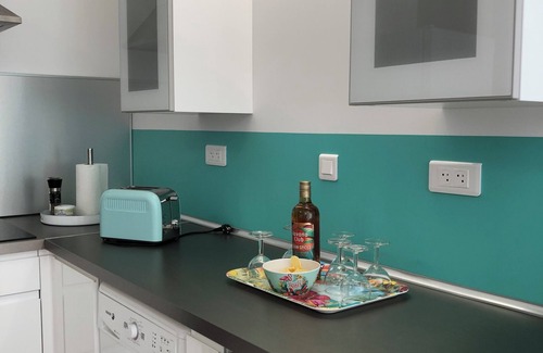 Les Conches House | Fully renovated 80m2 3-bedroom house 1.5km from Les Conches beach.