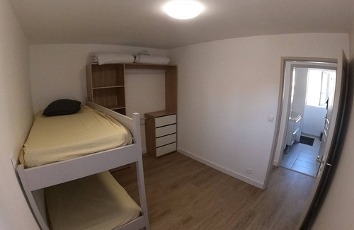 Les Conches House | Fully renovated 80m2 3-bedroom house 1.5km from Les Conches beach.