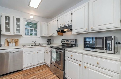 Columbia Apartment | Fully renovated unit beside interstate & hospital!