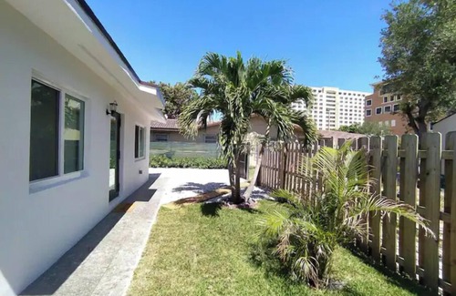 West Little Havana House | Fully renovated and 5 min away from Miami Airport