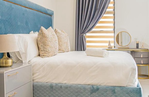 Greater Johannesburg Metropolitan Area Apartment | Fumo House Lifestyle Apartments