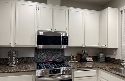 Miramar Ranch North House | Fun & Cozy home w/Game Room - 20 mins from airport