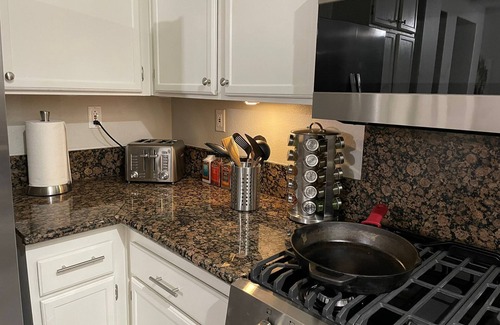 Miramar Ranch North House | Fun & Cozy home w/Game Room - 20 mins from airport