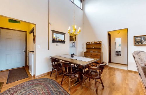 Greenville Junction Condo | Fun-Filled Lakehouse w/Private Balcony, Free WiFi, Private W/D - Steps to Beach