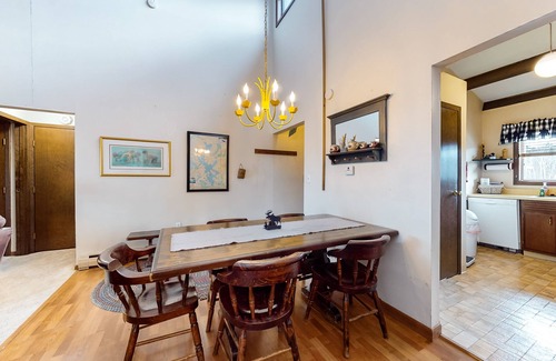 Greenville Junction Condo | Fun-Filled Lakehouse w/Private Balcony, Free WiFi, Private W/D - Steps to Beach