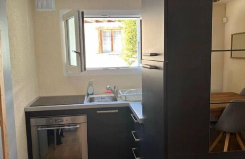 Chandolin Apartment | Functional apartment in the center of the old village of Chandolin, for 2 to 4 people.Outside: 2.5-r