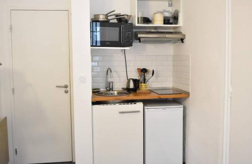 Parc-de-Montsouris Apartment | Functional Studio In Paris