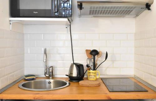 Parc-de-Montsouris Apartment | Functional Studio In Paris