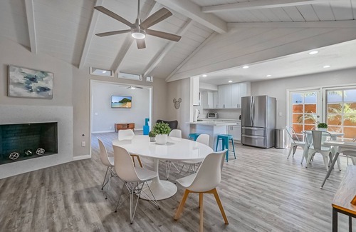 Hermosa Village House | Funtierland + Adventure House + Close to Disney + Renovated+ Pool