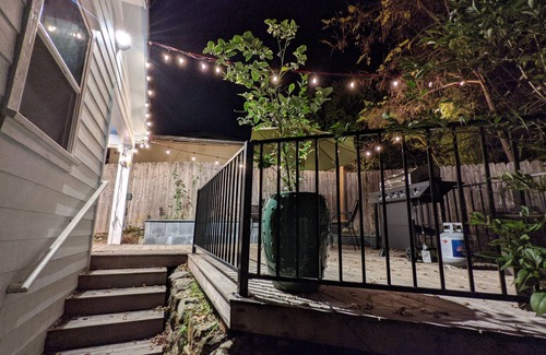 Placerville Apartment | Furnished 1 bedroom above garage, Deck, A/C, downtown Placerville.