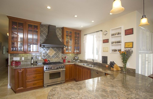 Cow Hollow Condo | Furnished 3br/2ba Luxury condo in Cow Hollow with stunning views