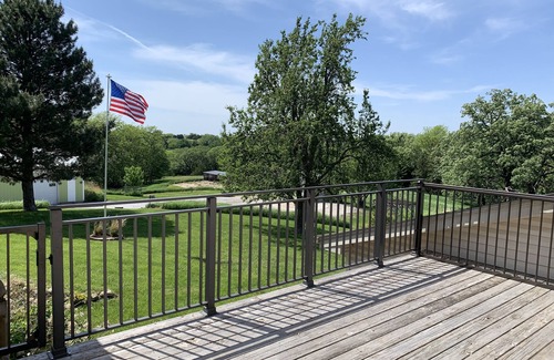 Ashland House | Furnished Acreage by Mahoney - Sleeps 17! Fire Pit - Shuffleboard - Clean!