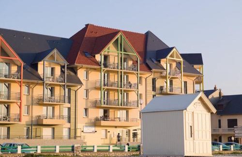 Cayeux-sur-Mer Apartment | Furnished Apartment with balcony or terrace