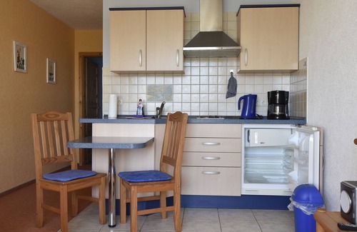 Meschendorf Apartment | Furnished apartment near the beach